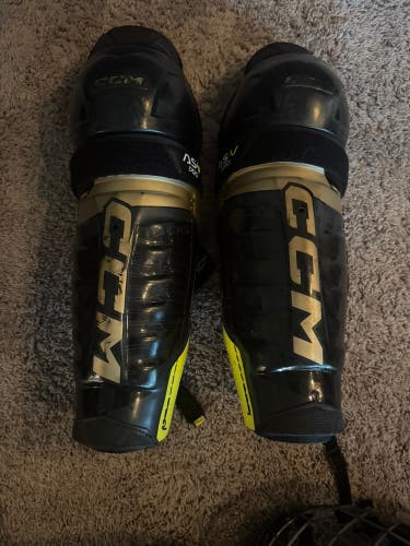 Senior CCM Tacks AS-V Pro 15" Shin Pads (Used)