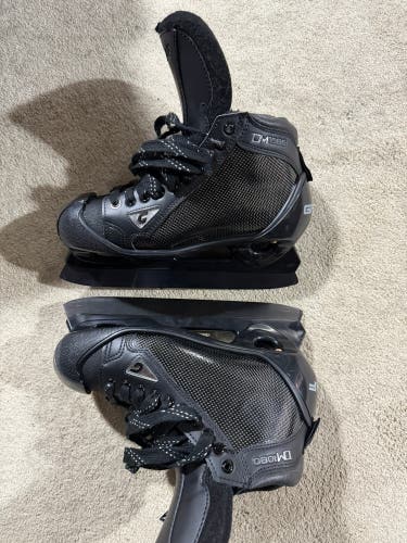 2022 Graf DM1080 Hockey Goalie Skates Regular Width 7.5 (Used)