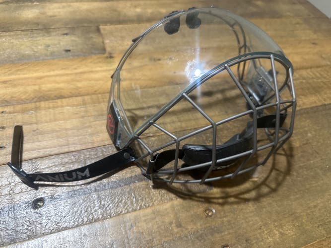 Hockey Ninja Convex 17 hockey hybird half bubble half titanium cage for helmet ( JUNIOR)
