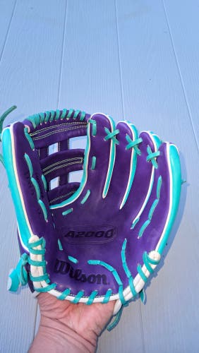 2024 Wilson RH Infield A2000 DW5 Baseball Glove 12"