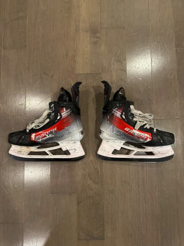 Pro Stock Bauer Hyperlite 2 Size 7.5 Hockey Skates