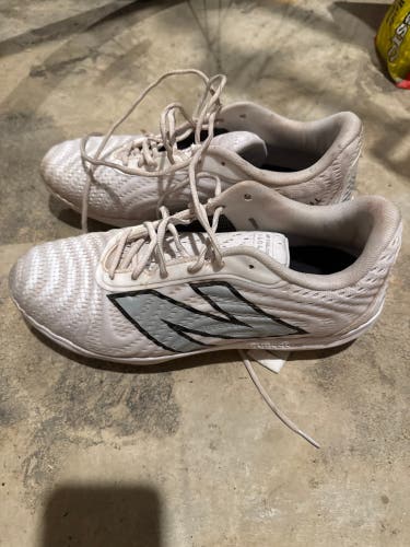 White Men's Size 13.0 (W 14.0) Adult New Balance 4040v7 Molded Cleats (Used)