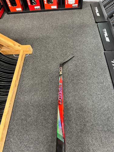 CCM JetSpeed FT7 Junior Right Handed Hockey Stick 40 Flex (New) - Multiple Patterns