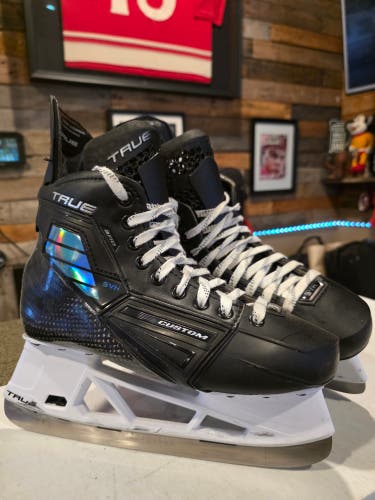 2026 True SVH Pro Hockey Skates Regular Width Pro Stock 7.5 (Used)