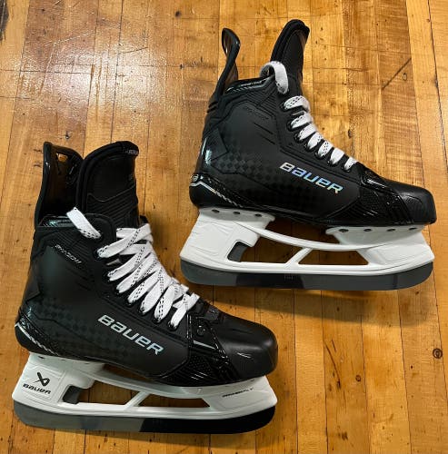 New Custom Black Bauer Supreme Shadow Hockey Skates - Size 7, Fit 1