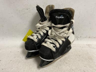 Used Ccm Rapide 101 Youth Hockey Skate Youth 09.0 11855-s000205697