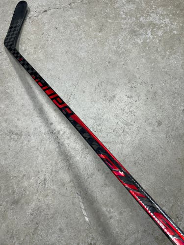 82 Flex P92M Senior Bauer Pulse Right Hand Hockey Stick Pro Stock (Used)