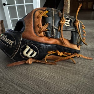 Wilson A2000 RH Infield Baseball Glove 11.25" (Used)