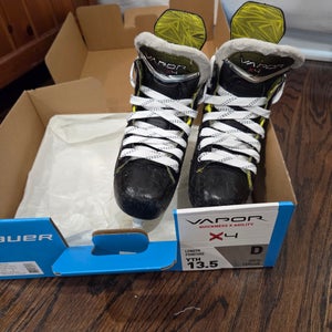 Bauer Vapor X4 Hockey Skates Regular Width 13.5 (Used)