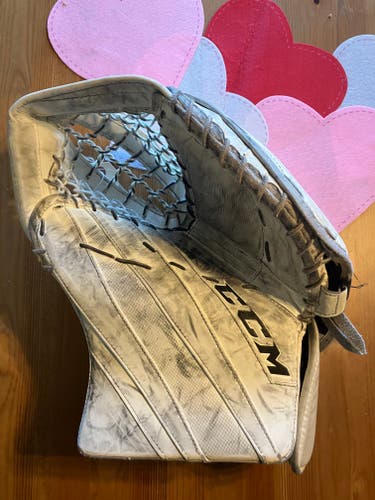 CCM Extreme Flex 5.9 Regular (Used)