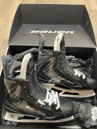 New in Box Pro Stock Black Bauer Vapor Flylite Hockey Skates 9.5 D/A Fit 1 (New)