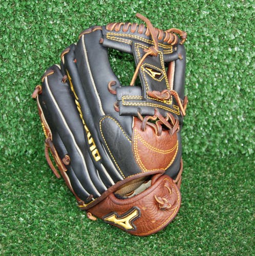 Mizuno RH Infield Classic Pro Soft Baseball Glove 11.75" (Used)