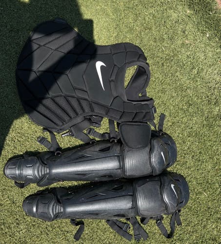 Black Nike Diamond Elite Catcher's Set (Used)