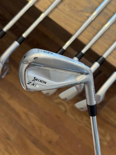 Srixon ZXi4 ‘25 Forged Iron Set +1/2” (4-PW) N.S. Pro Modus3 Tour120 (stiff)