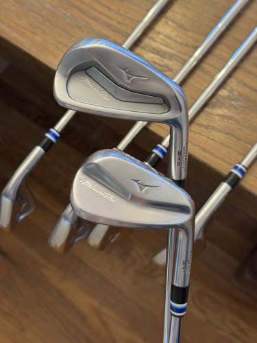 Mizuno Pro 243 / 241 Combo Iron Set (5-PW) Dynamic Gold X100 (xtra stiff)