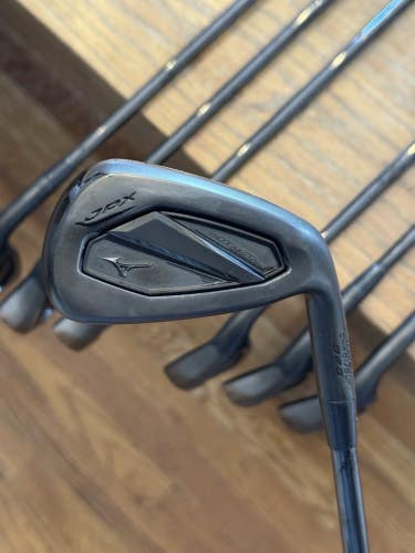 Mizuno JPX 925 Hot Metal Black Iron Set (5-GW) KBS Lite Tour 95g R (regular)