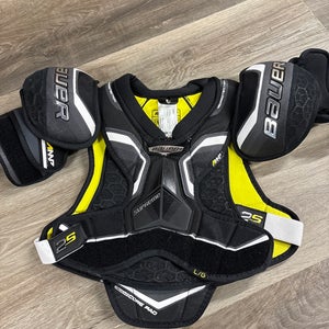 Large Intermediate Bauer Shoulder Pads (New)