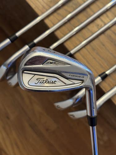 Titleist 718 AP2 Iron Set (4-PW)  AMT Black S300 shafts (stiff)