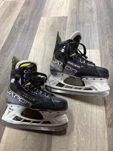 2021 Bauer Vapor 3X Hockey Skates Size 3 (Used)