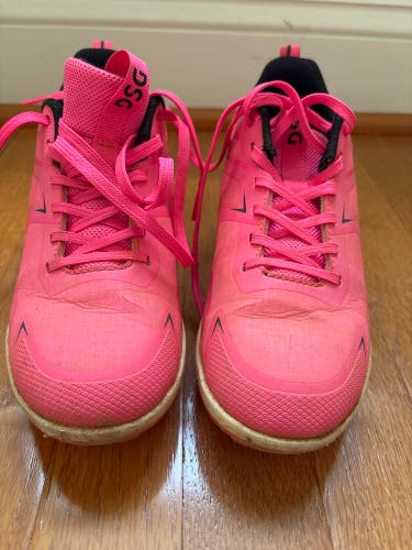 DSG Pink Kid's 1.5Y (Big Kids / Youth) Mid Top softball Molded Cleats (Used)