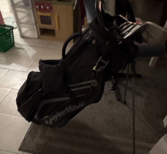 Men's TaylorMade Carry Bag (New)