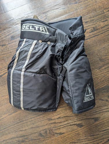Delta Junior Medium Hockey Pants