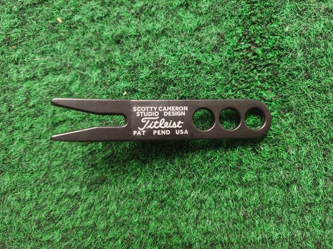 Scotty Cameron Studio Design Divot Tool Black