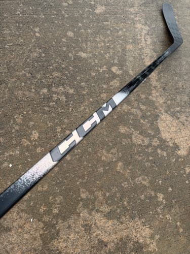 CCM Trigger 10 Pro Stock Hockey Stick Grip 85 Flex P28M Left 6227