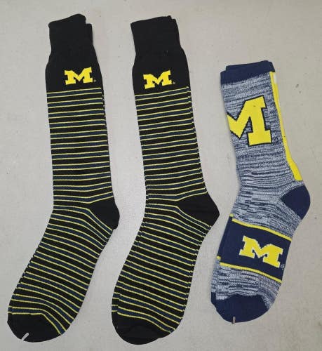 60619-14 Mens NCAA MICHIGAN WOLVERINES Crew Socks Lot of 3 Pair LARGE New