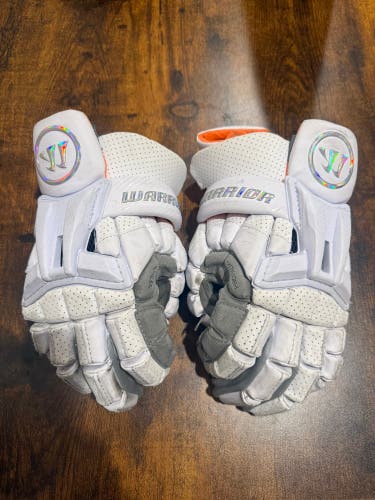 Warrior Burn XP Lacrosse Gloves (Used)