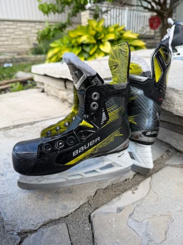 Black 2023 Bauer Vapor X4 Hockey Skates Regular Width 12.5 (Used)