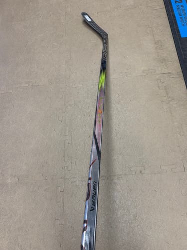 Senior Bauer Vapor Hyperlite 2 Left Handed Hockey Stick P88 87 Flex (New)