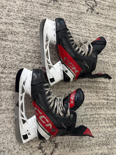2024 CCM JetSpeed FT6 Pro Hockey Skates Regular Width 9 (Used)
