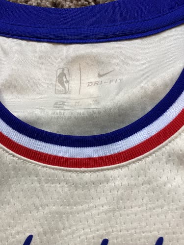 White Small / Medium Kids Unisex Nike Jersey (Used)