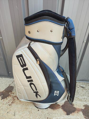 Tiger Woods Nike Buick Staff Golf Bag with Raincover NWOT