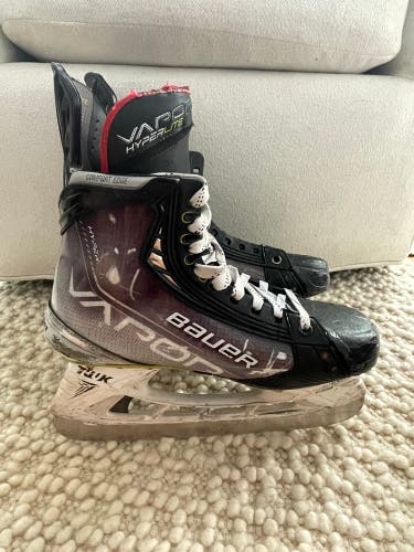Bauer Vapor Hyperlite Hockey Skates Pro Stock 8.5