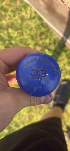 CB45 Model Louisville Slugger Bat (-3) 30 oz 33" (Used)
