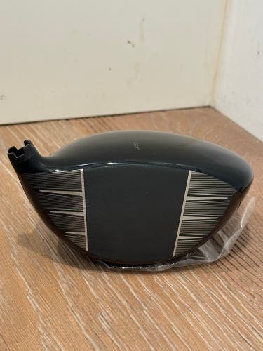 Men's Titleist GT2 9° Loft Left Handed 1 Wood Driver (New)