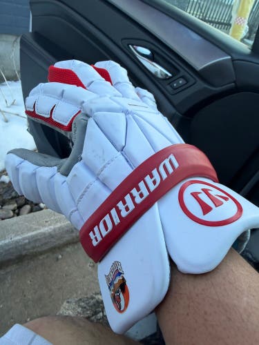Warrior Evo Lacrosse Gloves (Used)