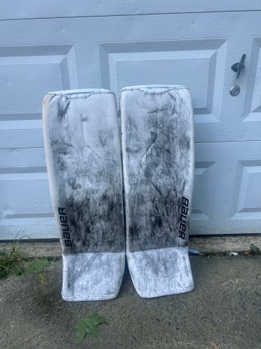 XL Bauer Supreme Shadow Goalie Leg Pads (Used)