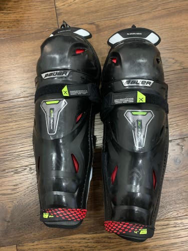 Senior Bauer Vapor Hyperlite 14" Shin Pads (Used)…….