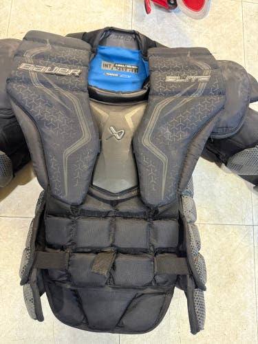 XS 2024 Bauer Elite Goalie Chest Protector (Used)
