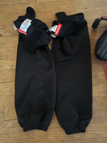 Black Unisex Youth CCM Skate Socks (Used)