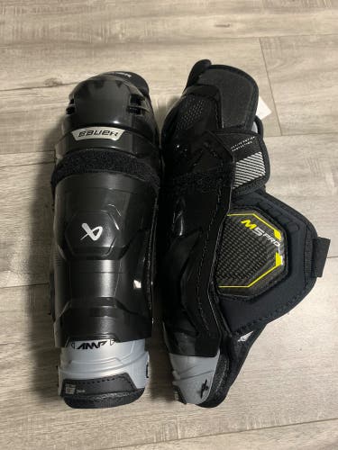 LIKE NEW Intermediate Bauer Supreme M5 Pro 13" Shin Pads (Used)