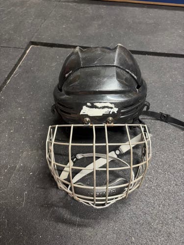 Small Bauer Helmet (Used)