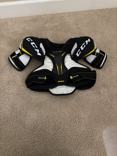 Small Senior CCM Tacks 9060 Shoulder Pads (Used)