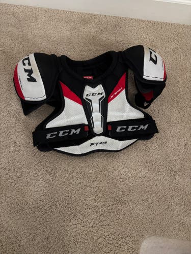 Medium Senior CCM JetSpeed FT475 Shoulder Pads (Used)