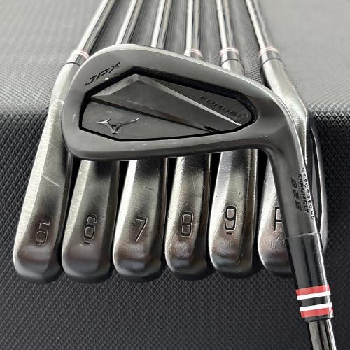 MIZUNO JPX 925 FORGED BLACK GAP WEDGE