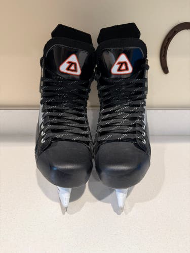 Black 2025 Daoust Hockey Skates Regular Width 9.5 (Used)