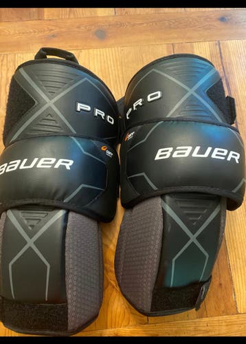 Bauer Hockey goalie knee pads